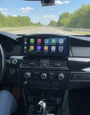 central multimídia BMW 530e Hybrid