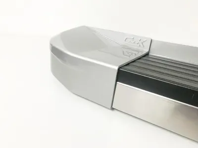 Estribo Amarok CS17/ EVO Prata Reflex — detalhe