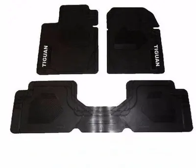 Tapete Personalizado PVC Tiguan Preto 3Pç*