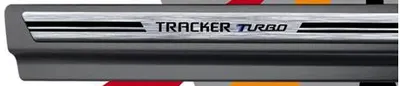 Soleira Resinada Tracker 21/ Aço Escovado Turbo
