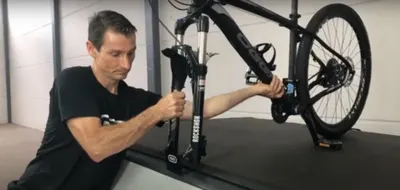 Suporte De Bike P/Caçamba “L” 9mm – Steel* — detalhe