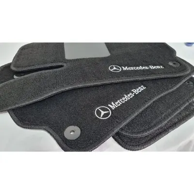 tapete preto para mercedes