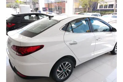 Calha De Chuva 20/ HB20 Sedan — detalhe