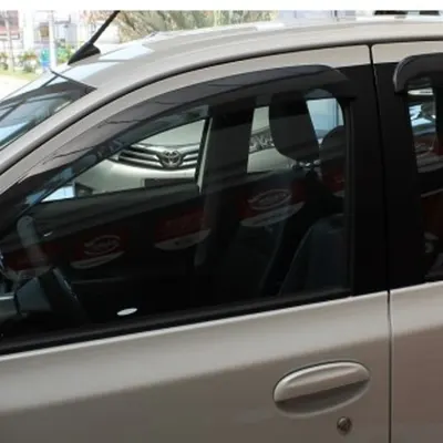 Calha De Chuva Hatch/Sedan Etios — detalhe